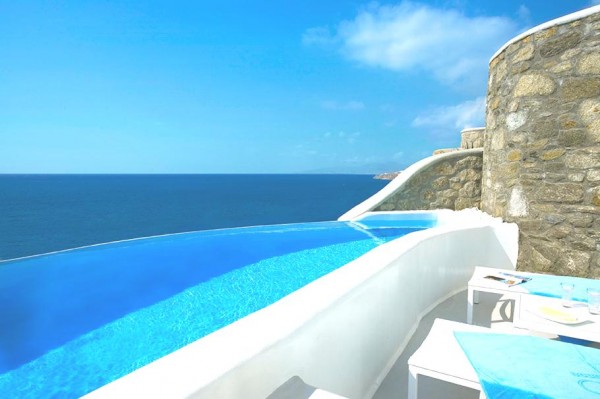MIKONOS1
