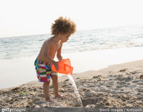 3 activités pour occuper les enfants à la plage