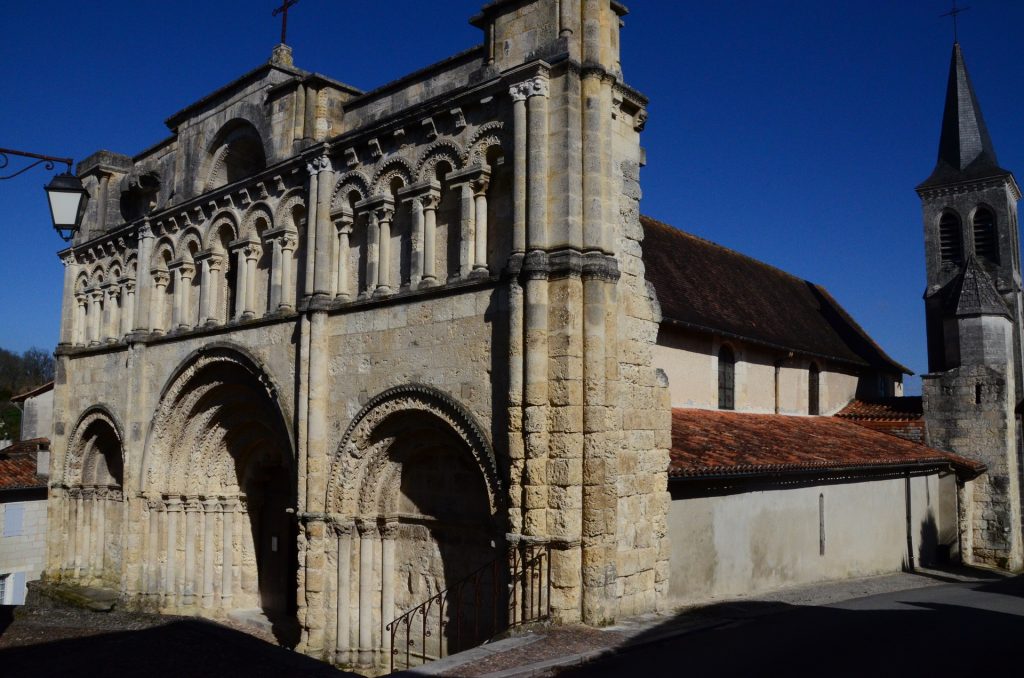 L'eglise monolithique de Aubeterre